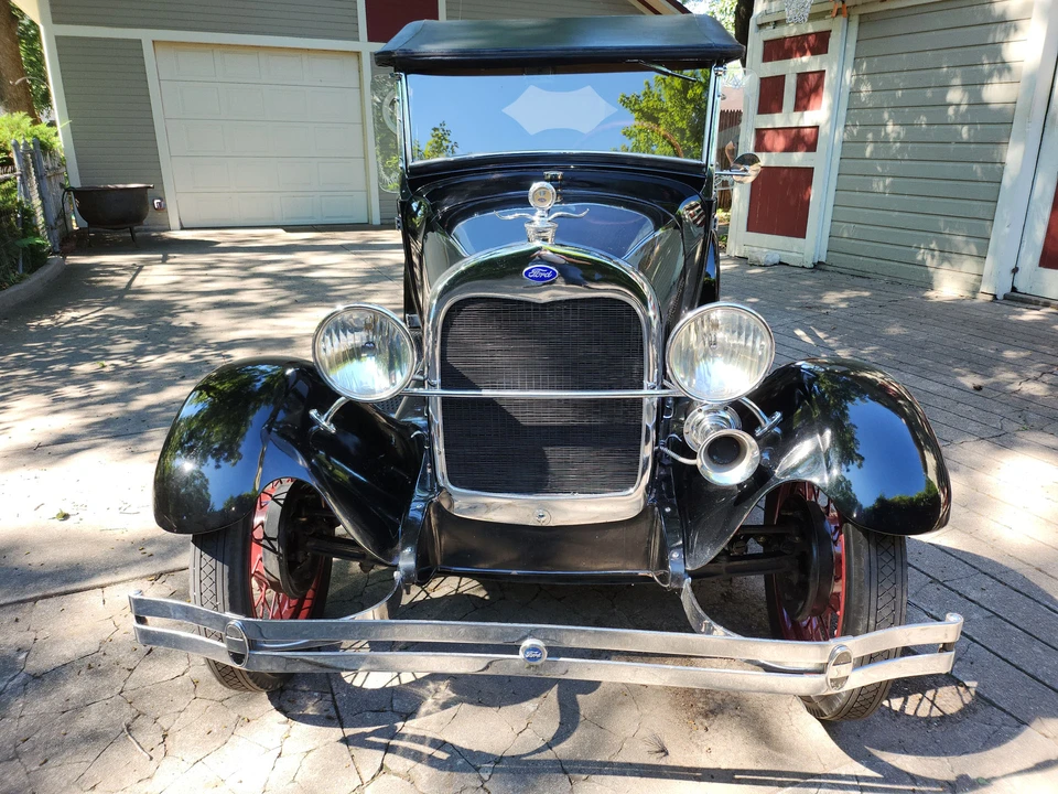 1928 Ford Model A Pickup & Model AA - Image 2 of 31