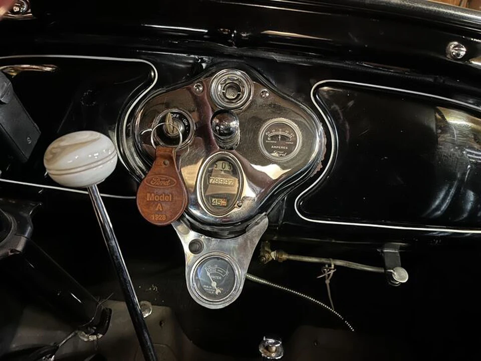1928 Ford Model A Pickup & Model AA - Image 23 of 31