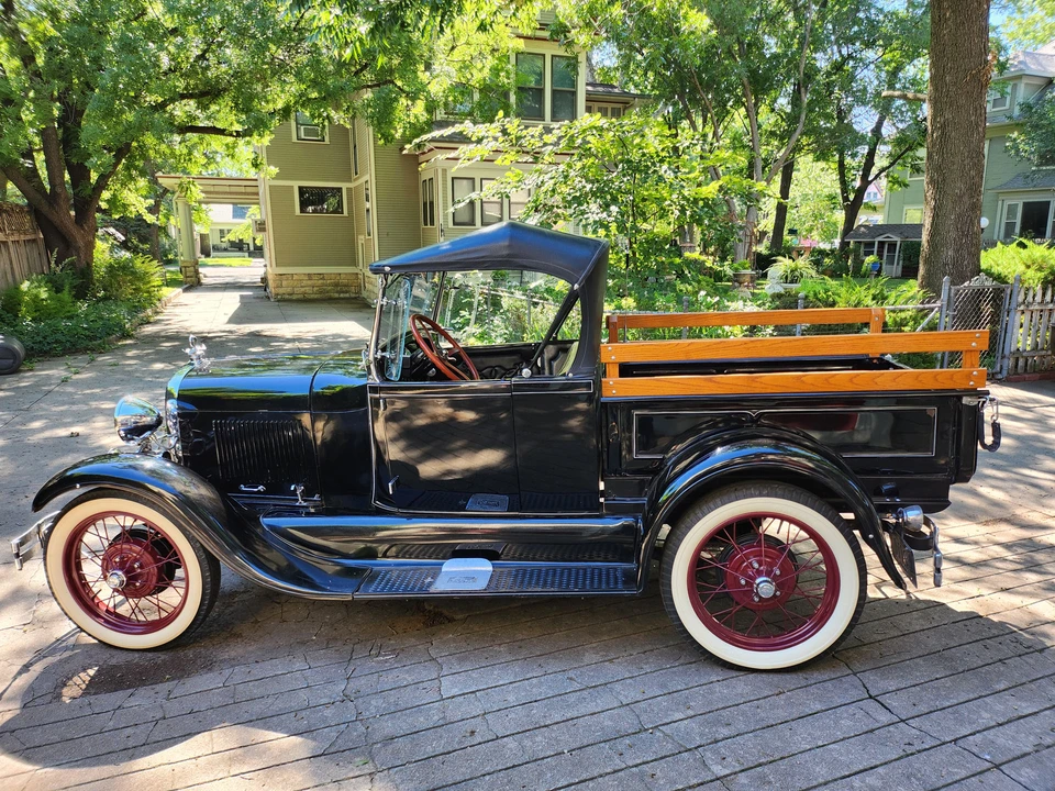 1928 Ford Model A Pickup & Model AA - Image 4 of 31