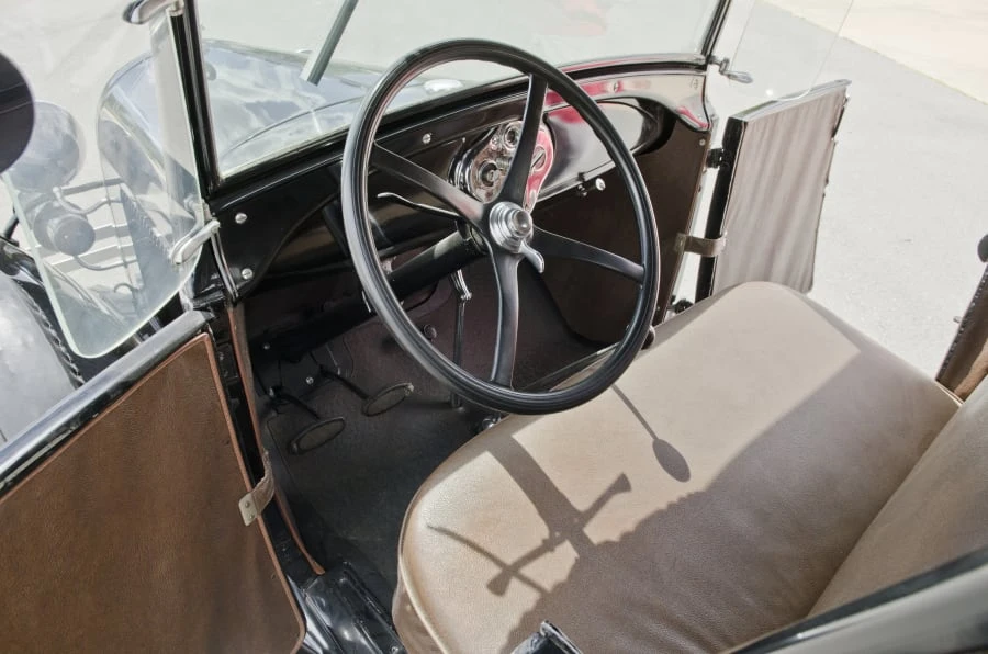 1928 Ford Model A Pickup & Model AA - Image 4 of 10
