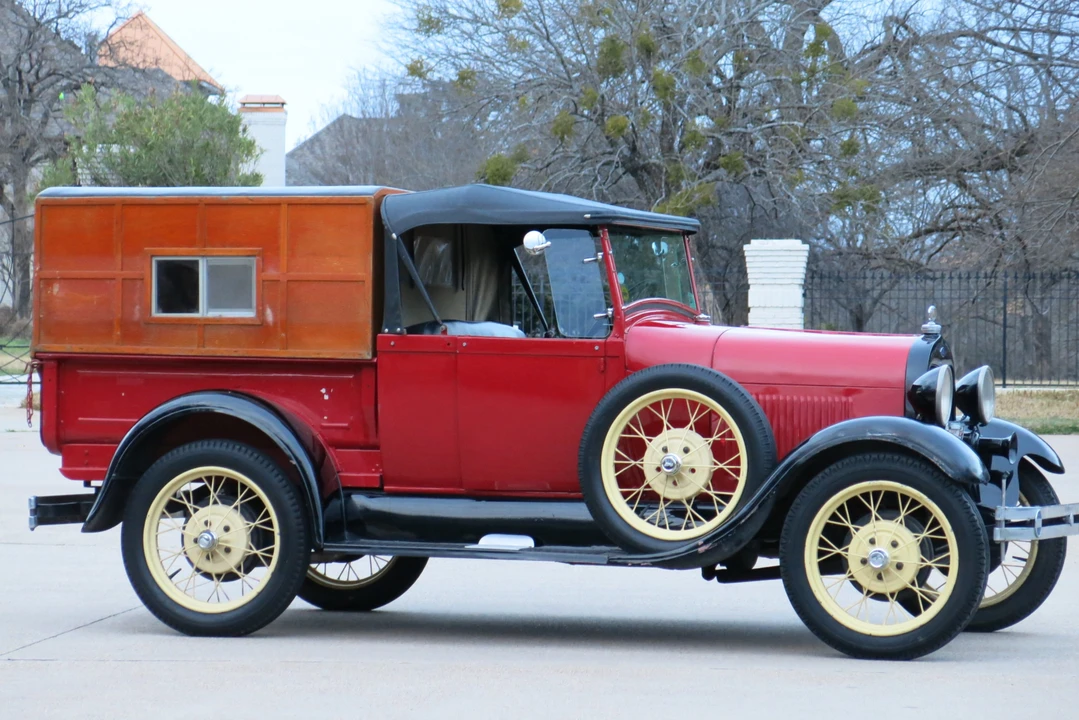 1928 Ford Model A Pickup & Model AA - Image 3 of 31