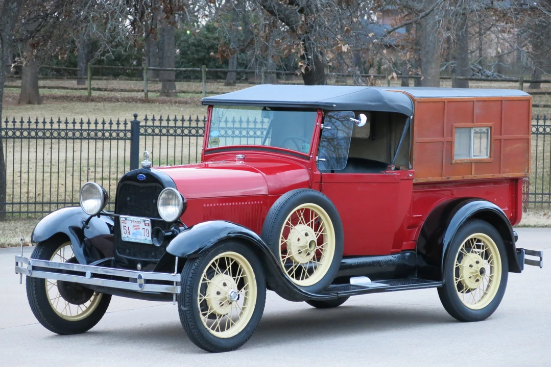 1928 Ford Model A Pickup & Model AA - Image 6 of 31