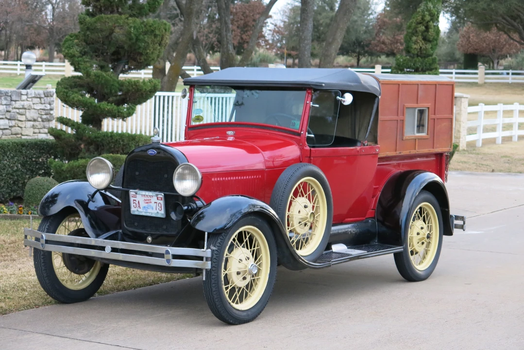 1928 Ford Model A Pickup & Model AA - Image 5 of 31