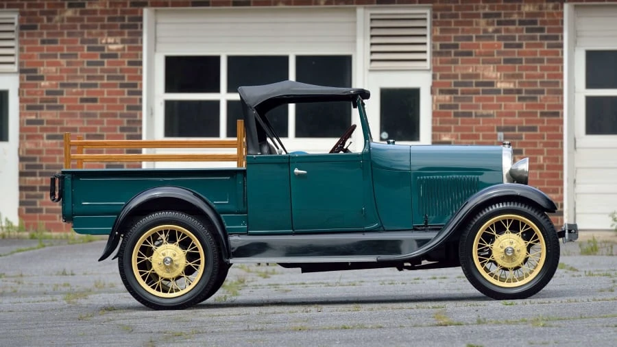 1928 Ford Model A Pickup & Model AA - Image 2 of 12