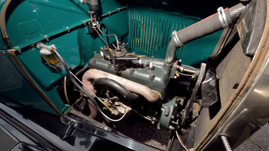 1928 Ford Model A Pickup & Model AA - Image 7 of 12