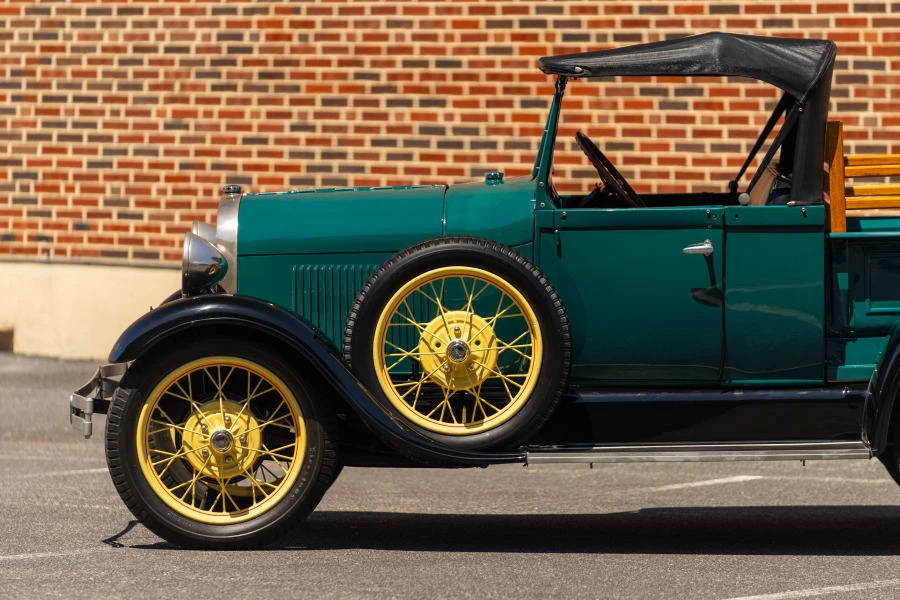 1928 Ford Model A Pickup & Model AA - Image 9 of 16