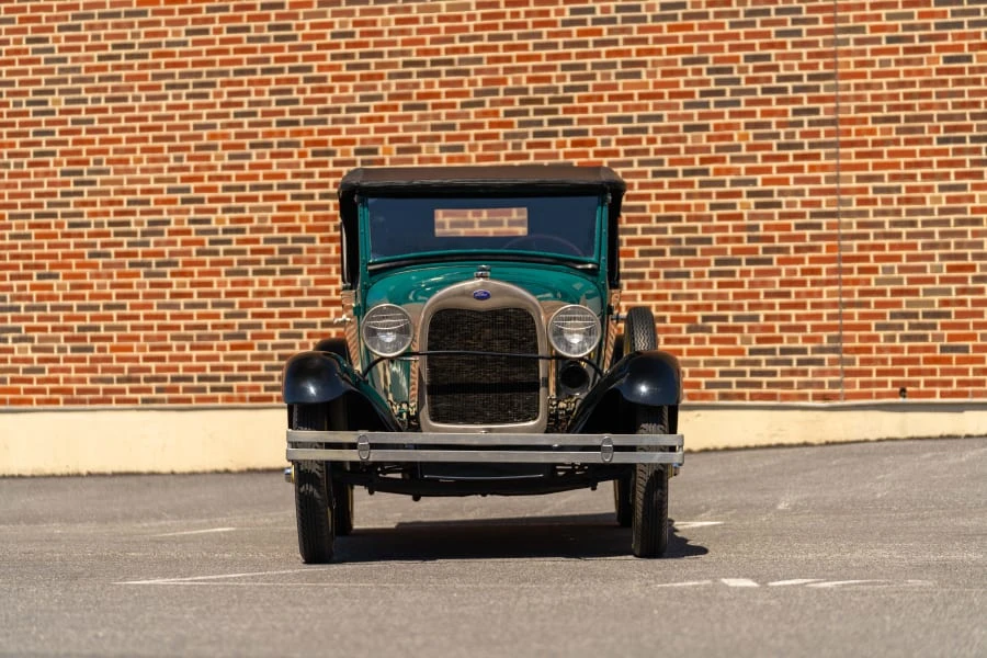 1928 Ford Model A Pickup & Model AA - Image 4 of 16