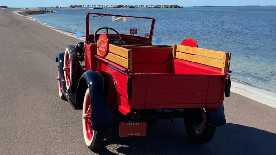 1928 Ford Model A Pickup & Model AA - Image 3 of 9