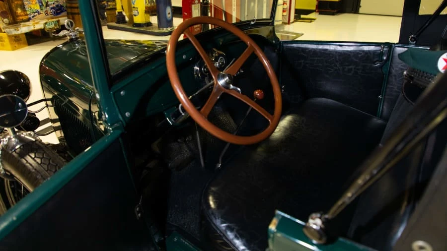 1928 Ford Model A Pickup & Model AA - Image 4 of 16
