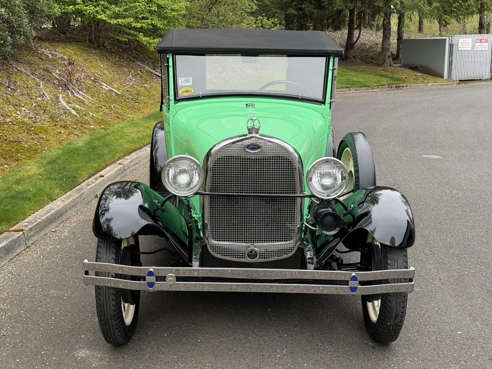1928 Ford Model A Pickup & Model AA - Image 4 of 31