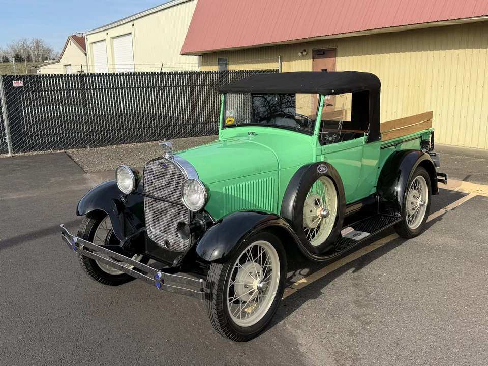 1928 Ford Model A Pickup & Model AA - Image 2 of 31