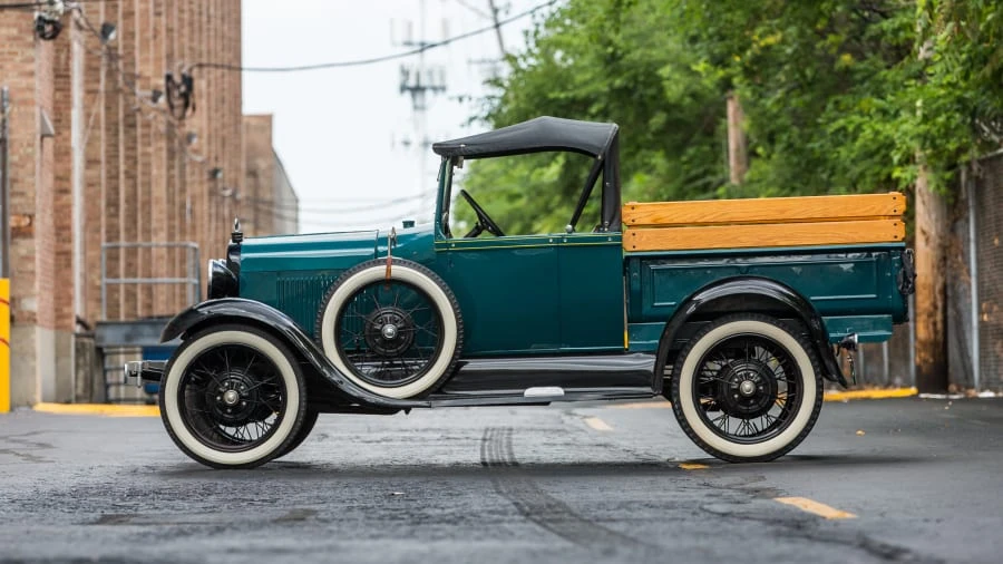 1928 Ford Model A Pickup & Model AA - Image 2 of 12
