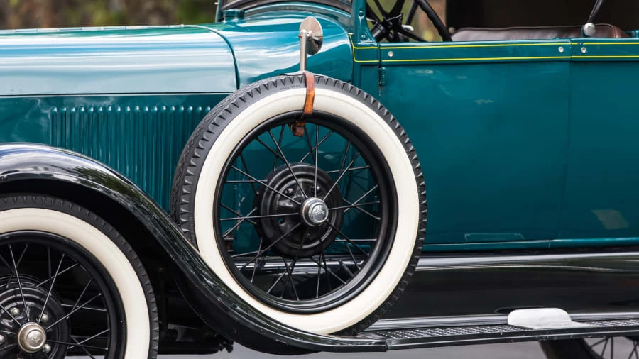 1928 Ford Model A Pickup & Model AA - Image 9 of 12