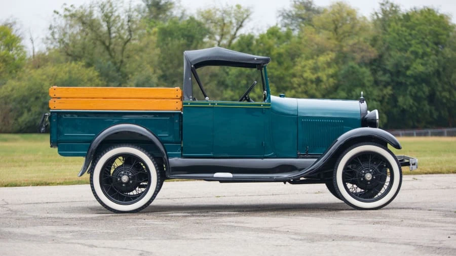 1928 Ford Model A Pickup & Model AA - Image 8 of 12