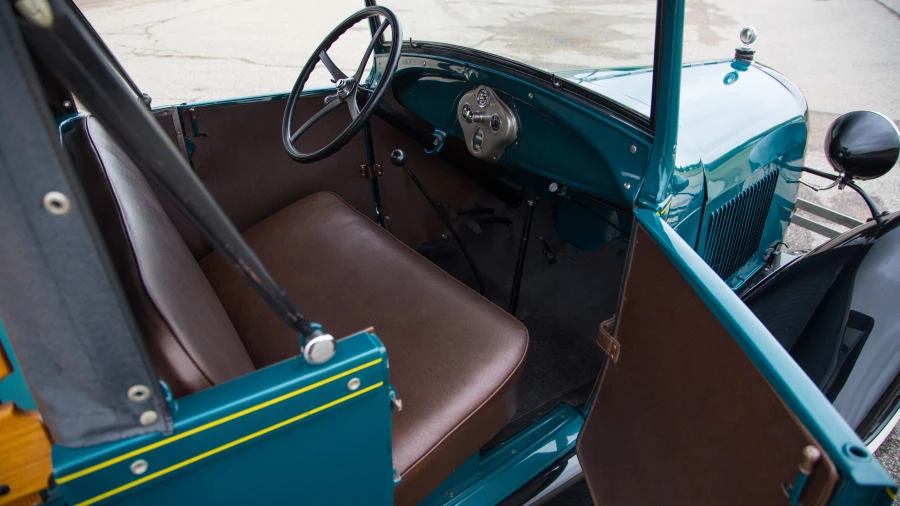 1928 Ford Model A Pickup & Model AA - Image 5 of 12