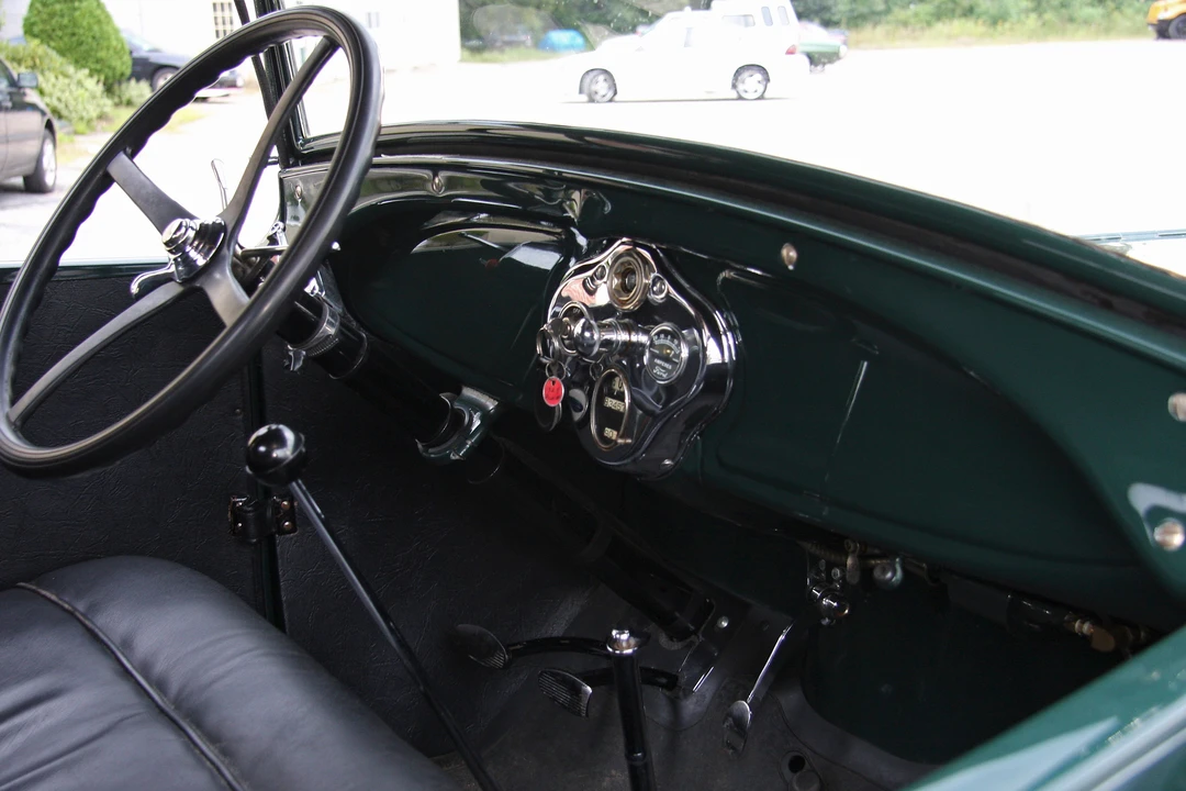 1928 Ford Model A Pickup & Model AA - Image 4 of 5