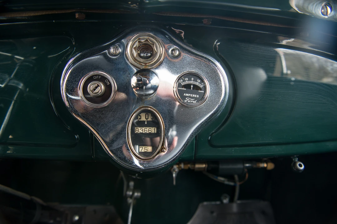 1928 Ford Model A Pickup & Model AA - Image 6 of 31