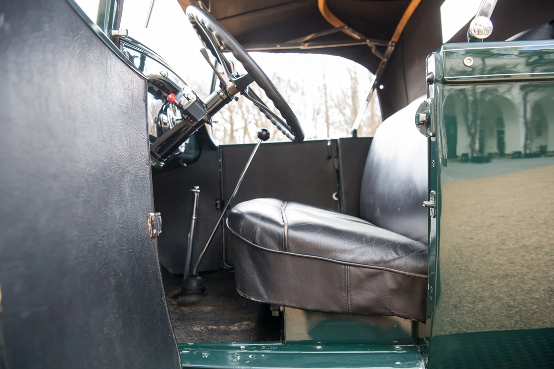 1928 Ford Model A Pickup & Model AA - Image 5 of 31