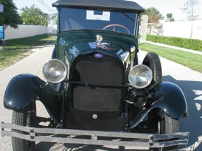1928 Ford Model A Pickup & Model AA - Image 5 of 11
