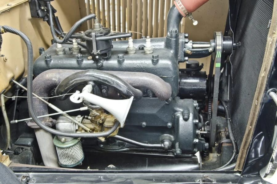 1928 Ford Model A Pickup & Model AA - Image 6 of 10