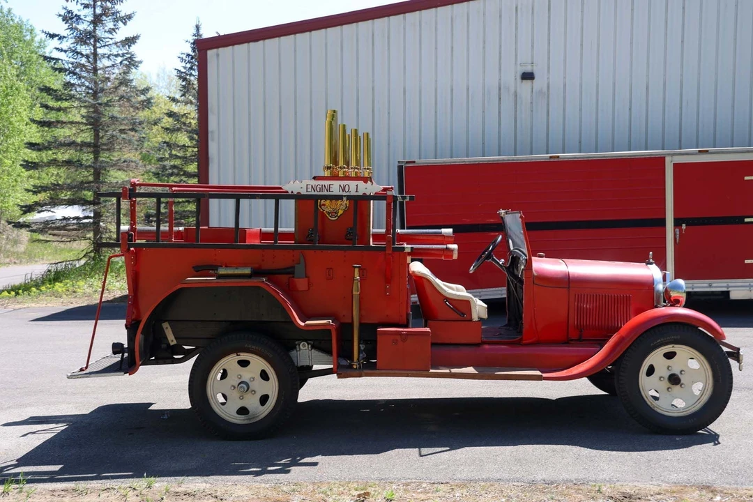 1928 Ford Model A Pickup & Model AA - Image 2 of 31
