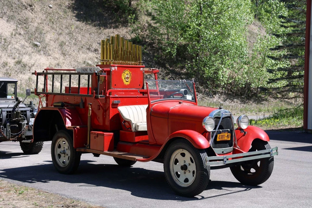 1928 Ford Model A Pickup & Model AA - Image 6 of 31