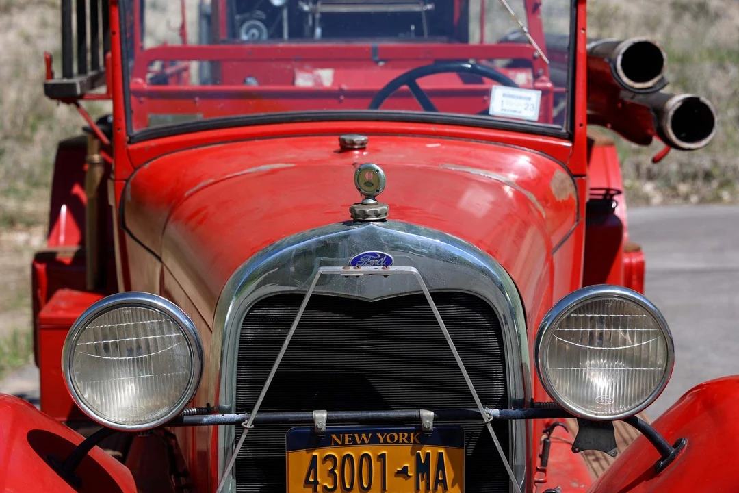 1928 Ford Model A Pickup & Model AA - Image 10 of 31