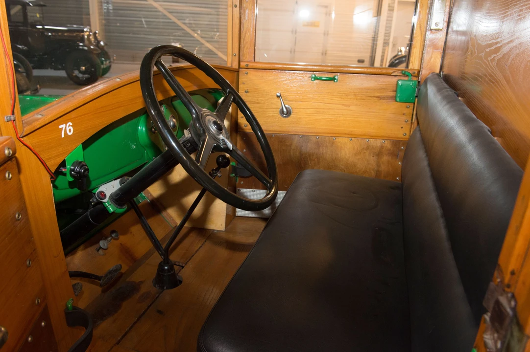 1928 Ford Model A Pickup & Model AA - Image 10 of 13