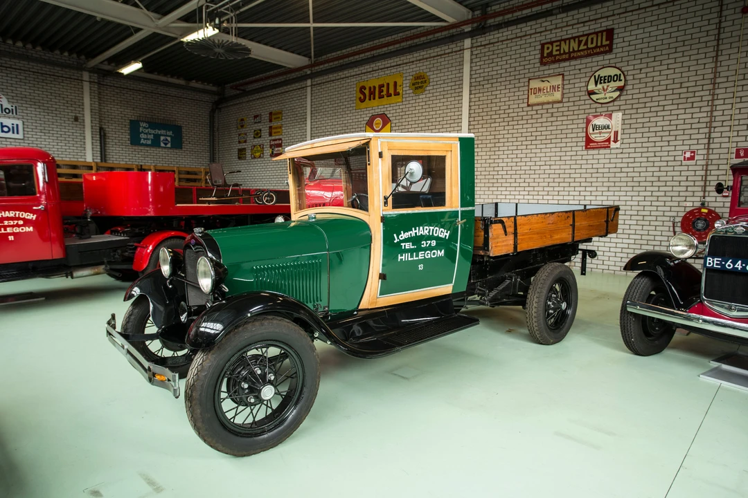 1928 Ford Model A Pickup & Model AA - Image 1 of 4