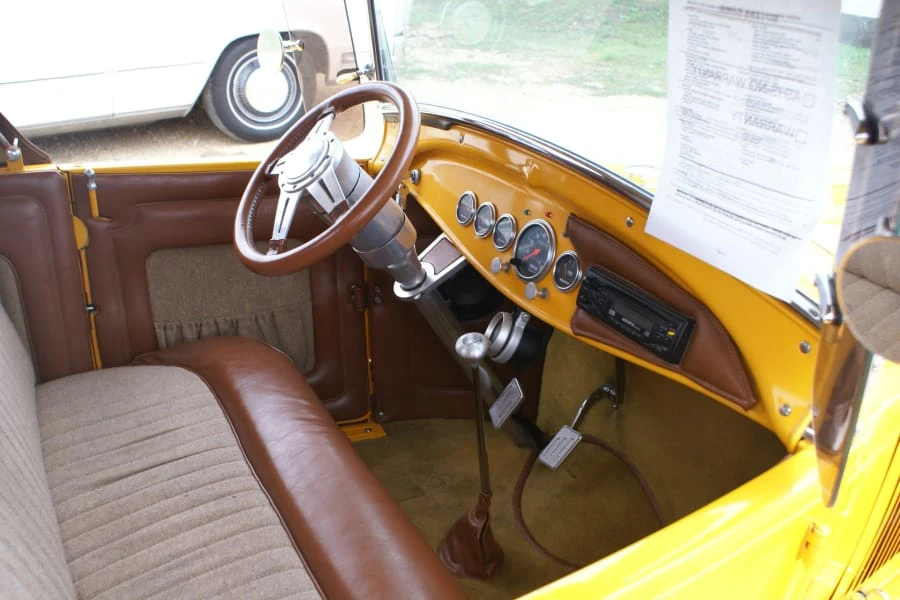 1928 Ford Model A Pickup & Model AA - Image 4 of 6