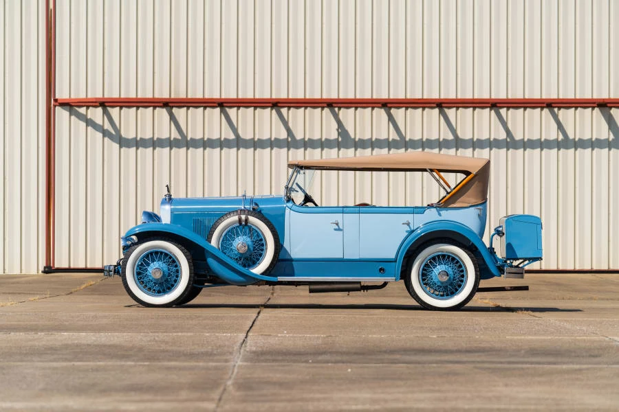 1928 LaSalle - Image 2 of 30