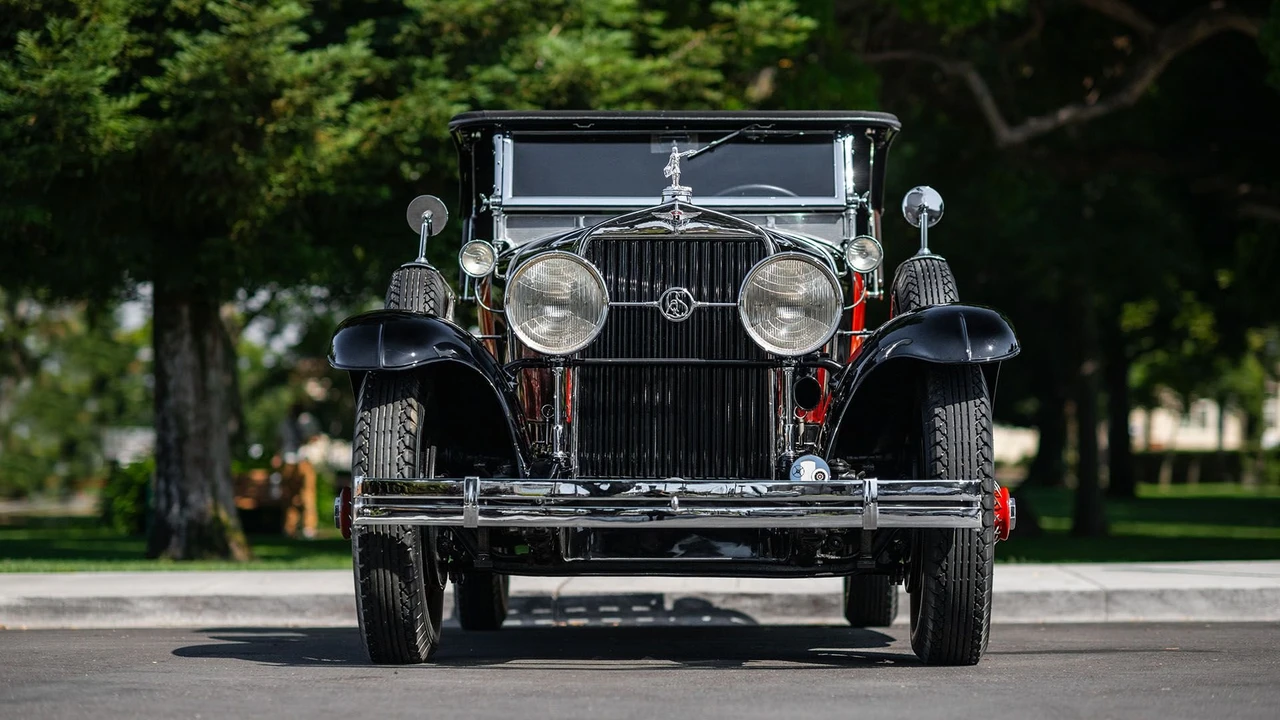 1928 LaSalle - Image 2 of 31