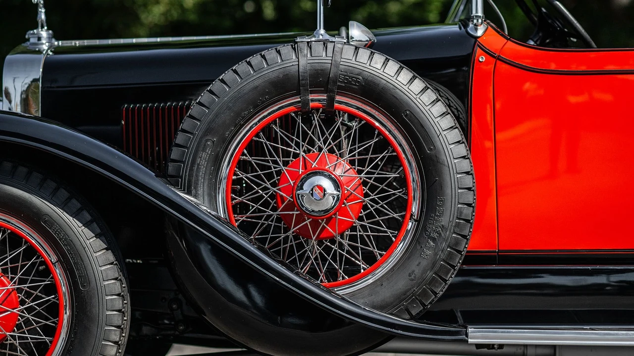 1928 LaSalle - Image 28 of 31