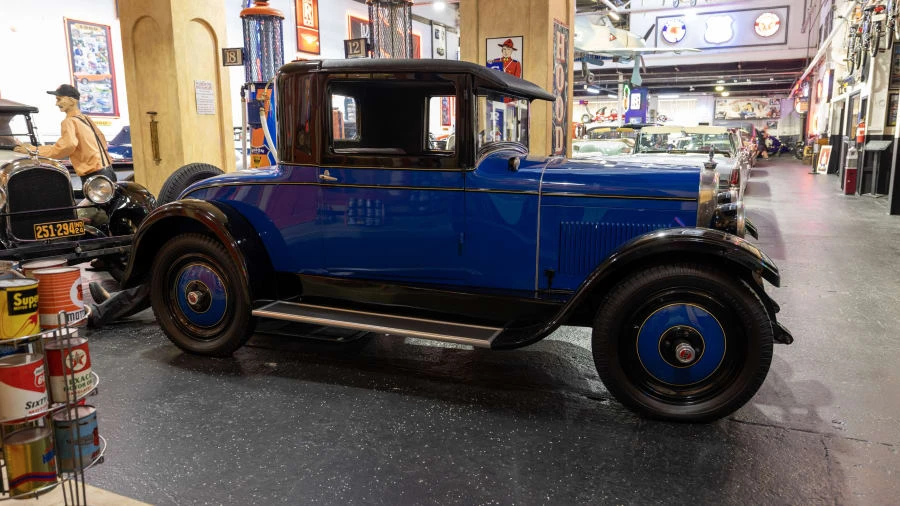 1928 Nash - Image 2 of 24