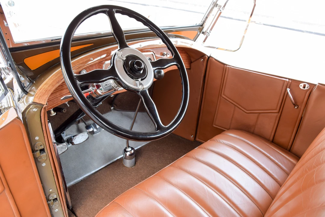 1928 Packard Eight - Image 2 of 13