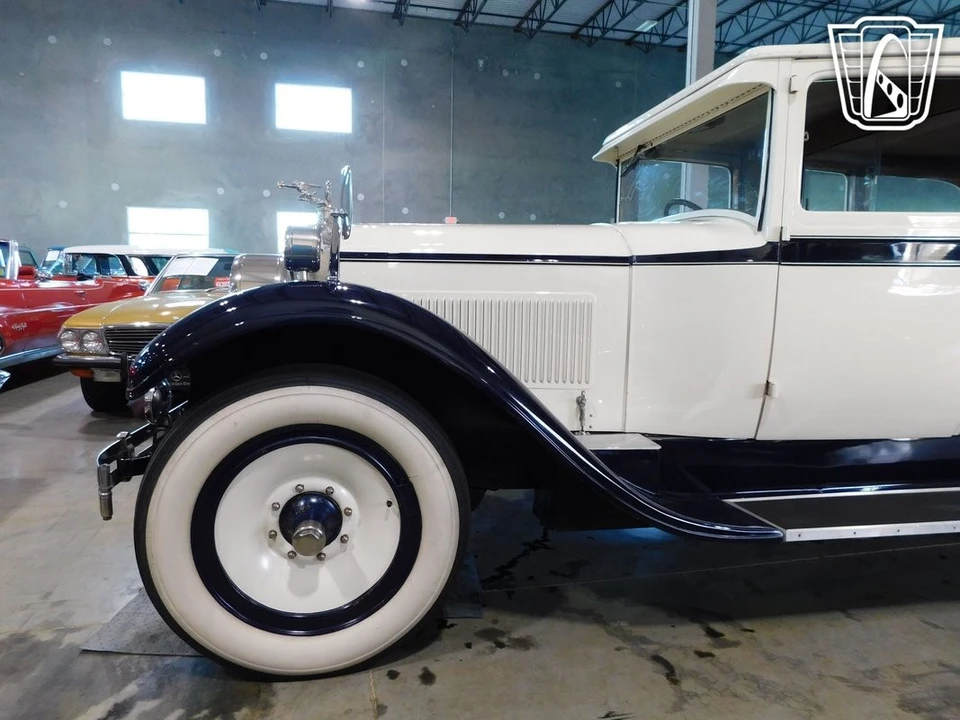 1928 Packard Eight - Image 11 of 12