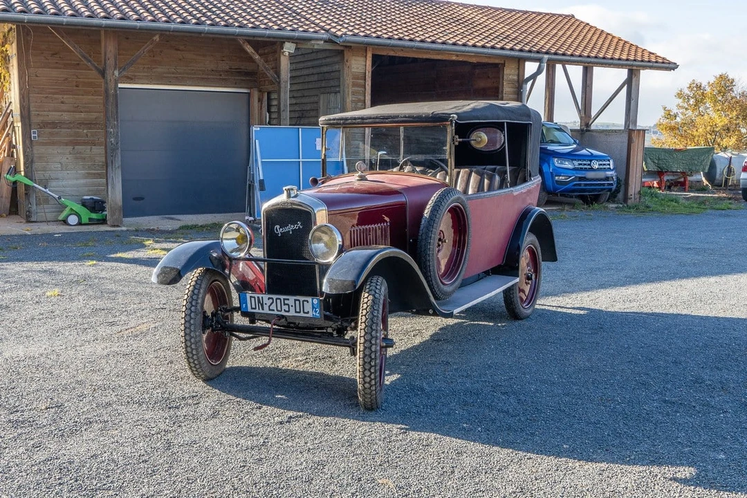 1928 Peugeot - Image 5 of 30