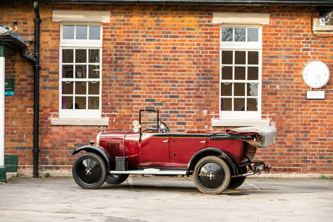 1928 Singer - Image 3 of 18
