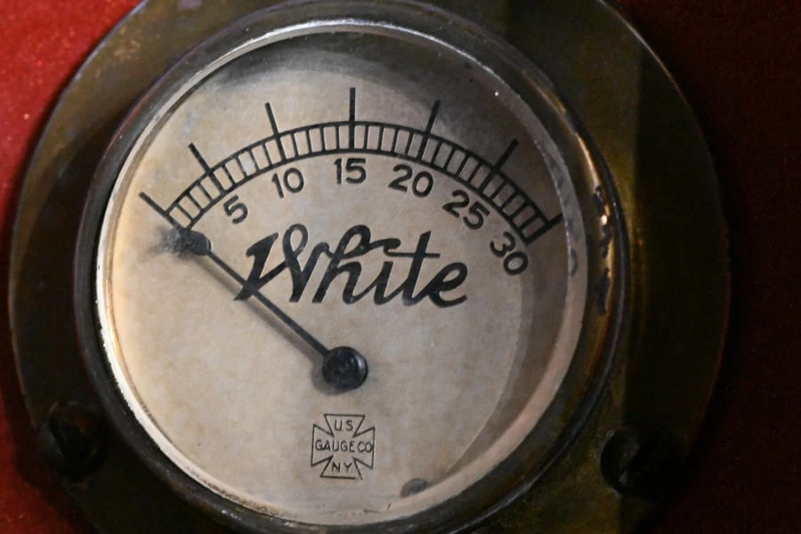 1928 White - Image 4 of 9