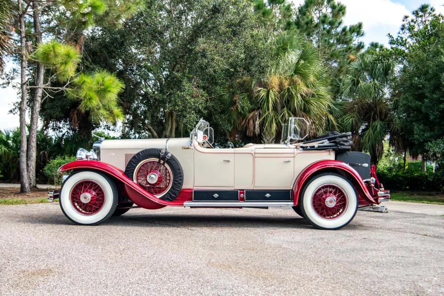 1929 Cadillac - Image 2 of 31