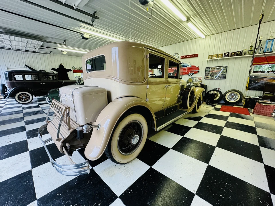 1929 Cadillac - Image 10 of 31