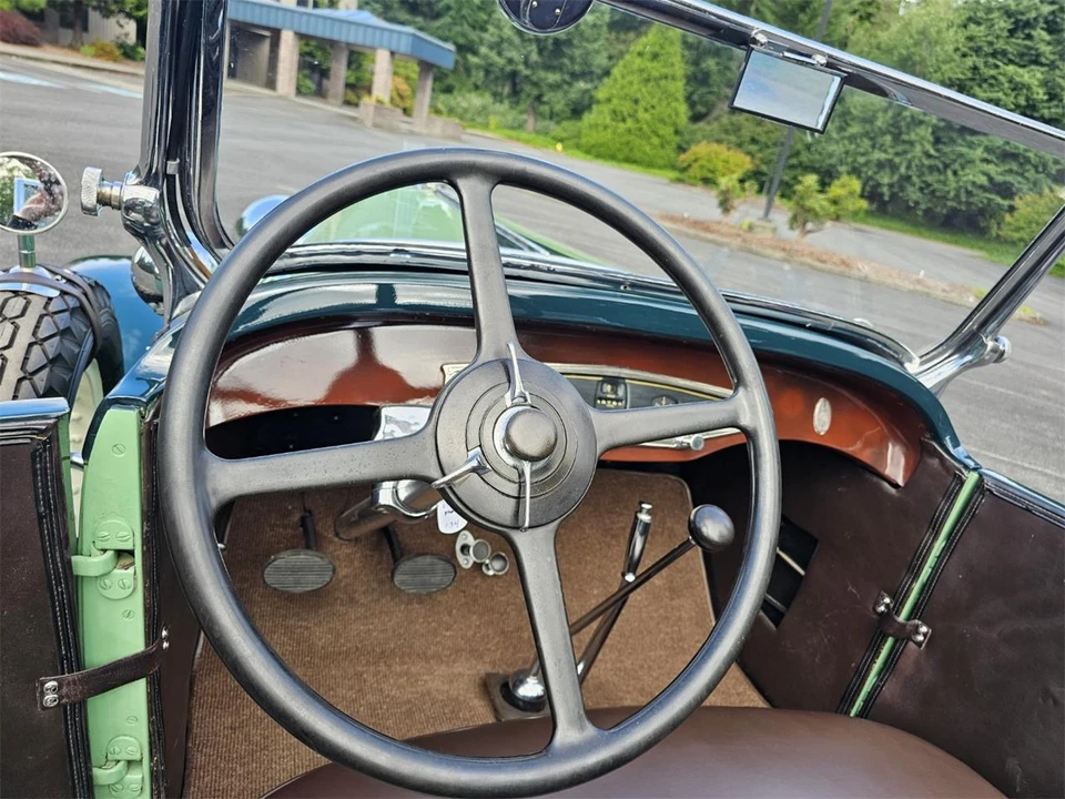 1929 Chrysler - Image 21 of 31