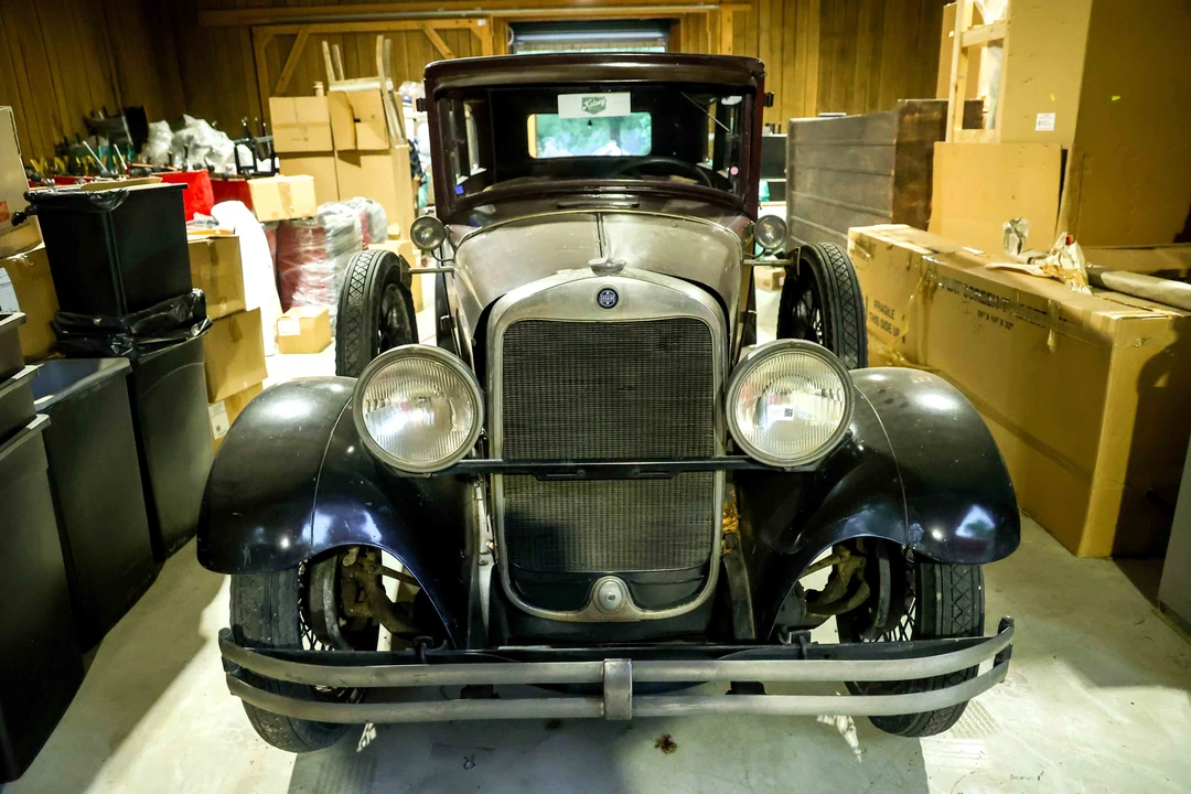 1929 Studebaker Commander - Image 2 of 30