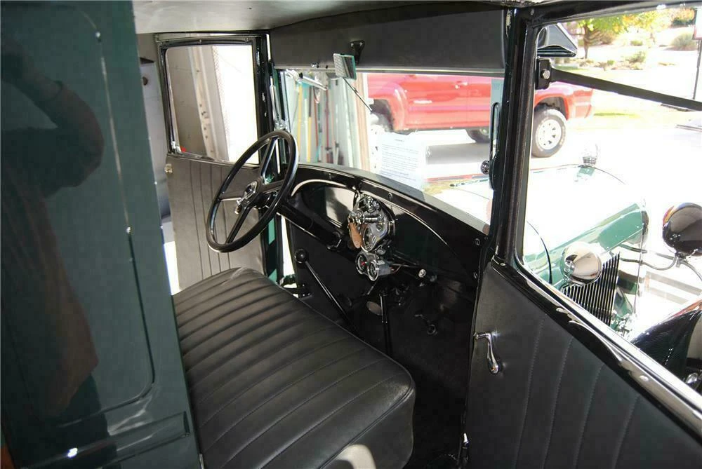 1929 Ford Model A Pickup & Model AA - Image 3 of 3