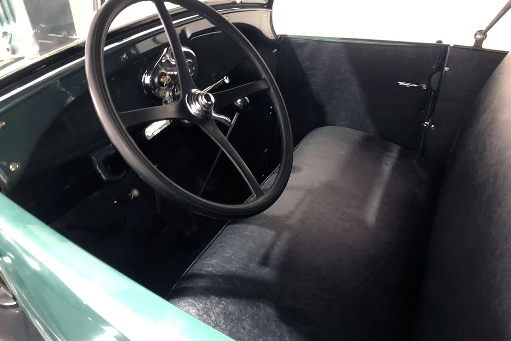 1929 Ford Model A Pickup & Model AA - Image 4 of 5