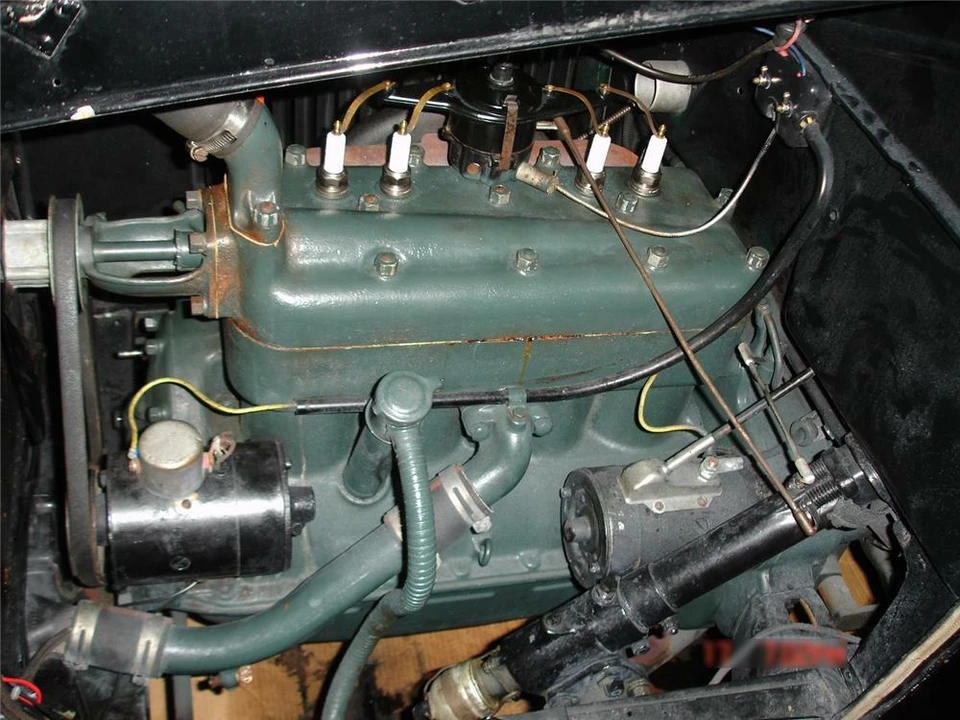 1929 Ford Model A Pickup & Model AA - Image 3 of 5
