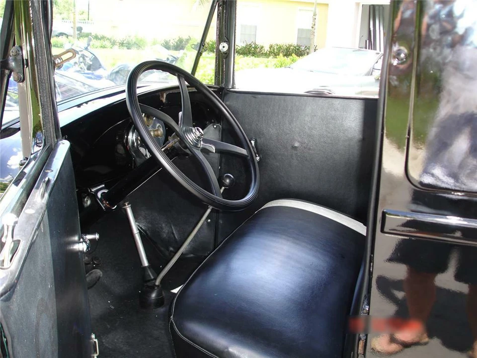 1929 Ford Model A Pickup & Model AA - Image 4 of 5
