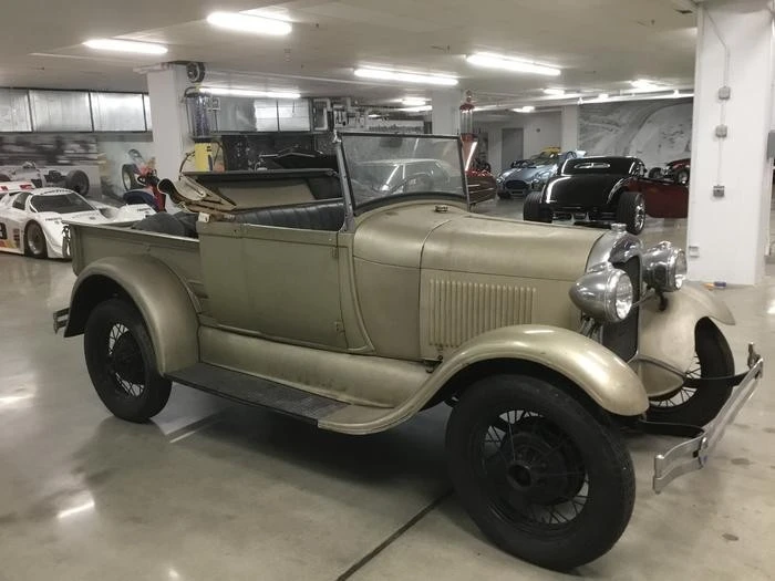 1929 Ford Model A Pickup & Model AA - Image 4 of 4