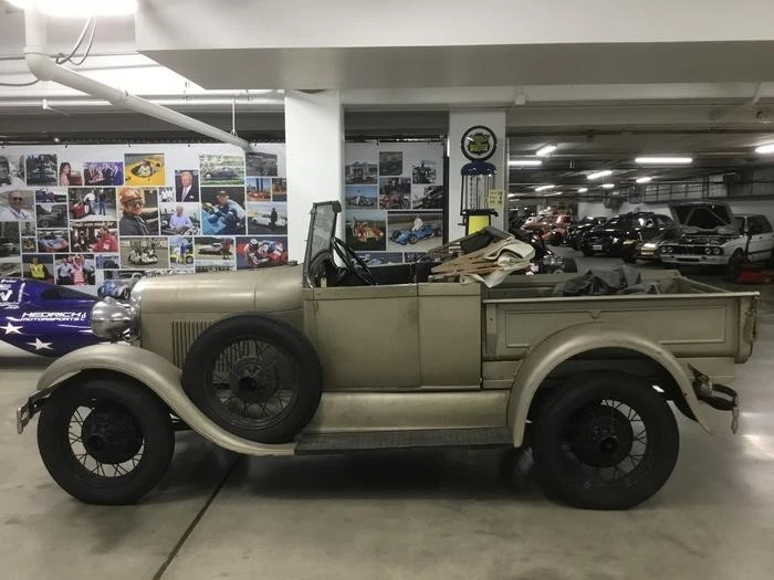 1929 Ford Model A Pickup & Model AA - Image 3 of 4