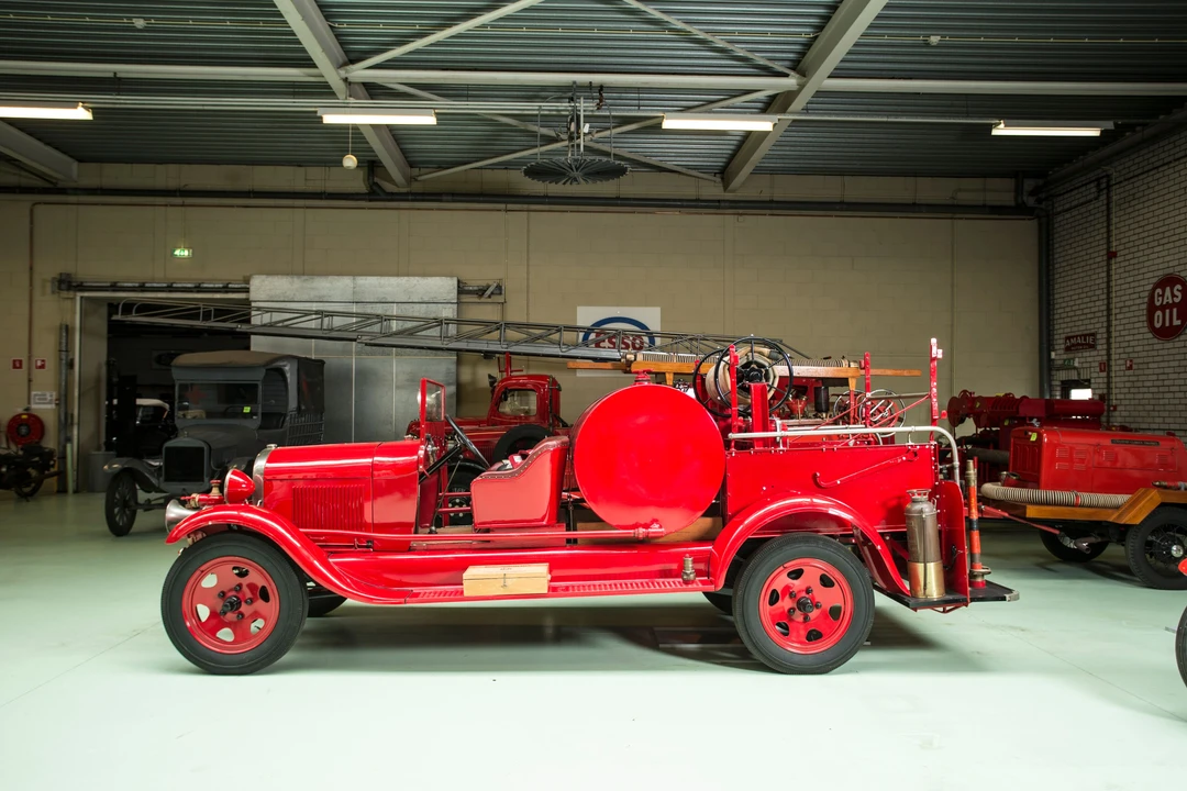 1929 Ford Model A Pickup & Model AA - Image 4 of 7